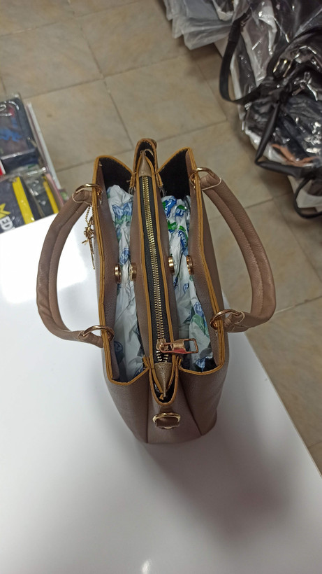 کیف زنانه مجلسی ستاره دار مشکی چرم مصنوعی سایز متوسط