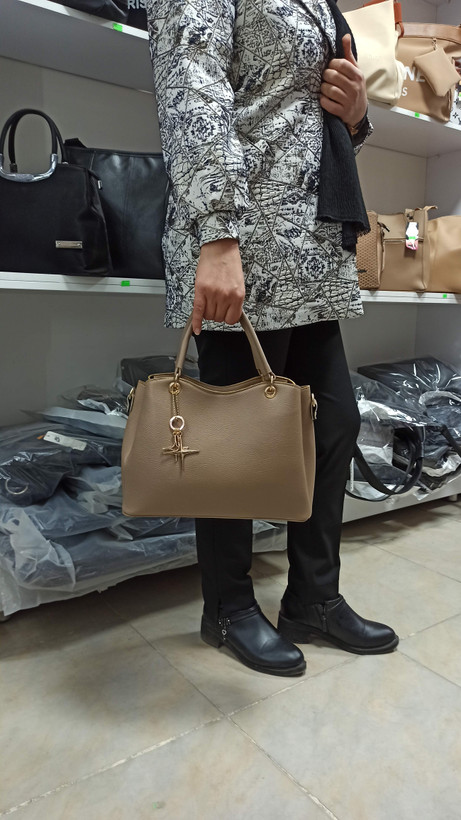 کیف زنانه مجلسی ستاره دار مشکی چرم مصنوعی سایز متوسط