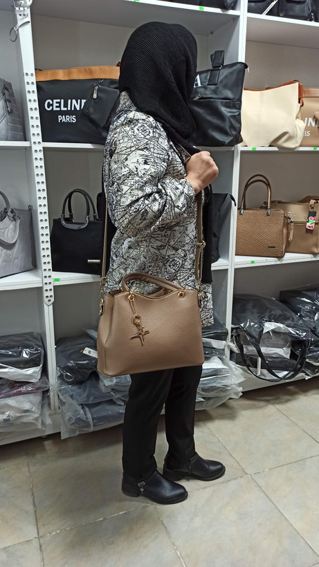 کیف زنانه مجلسی ستاره دار مشکی چرم مصنوعی سایز متوسط