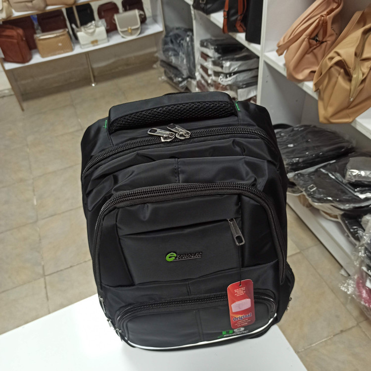 کوله پشتی مدرسه مشکی