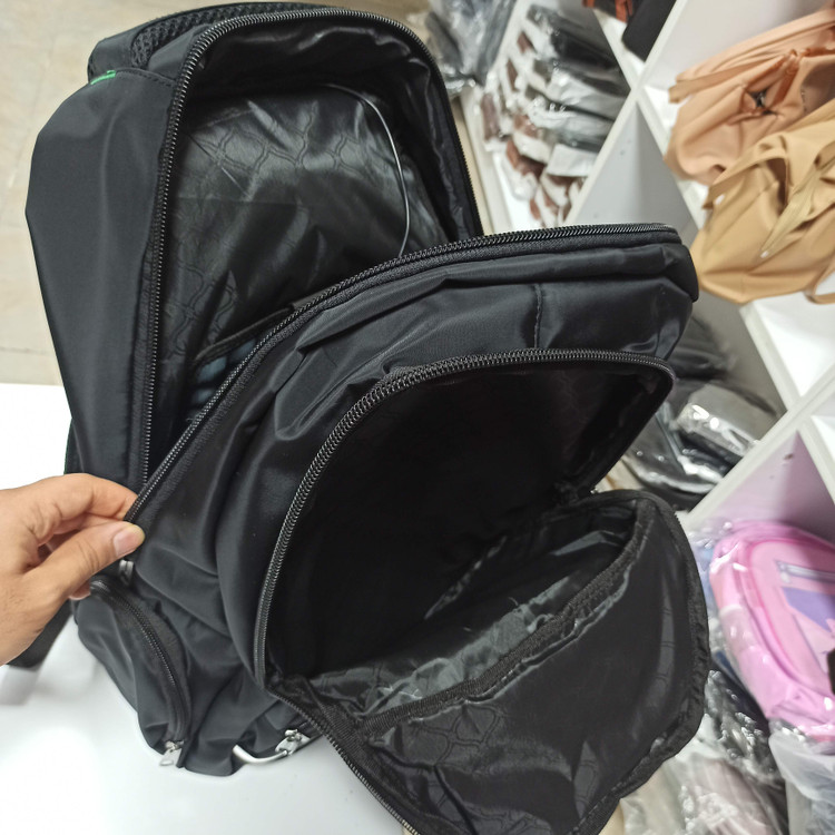 کوله پشتی مدرسه مشکی