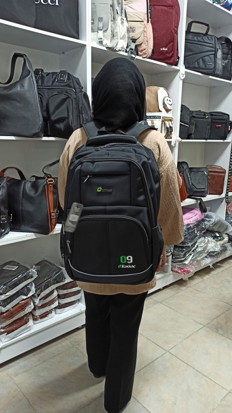 کوله پشتی مدرسه مشکی
