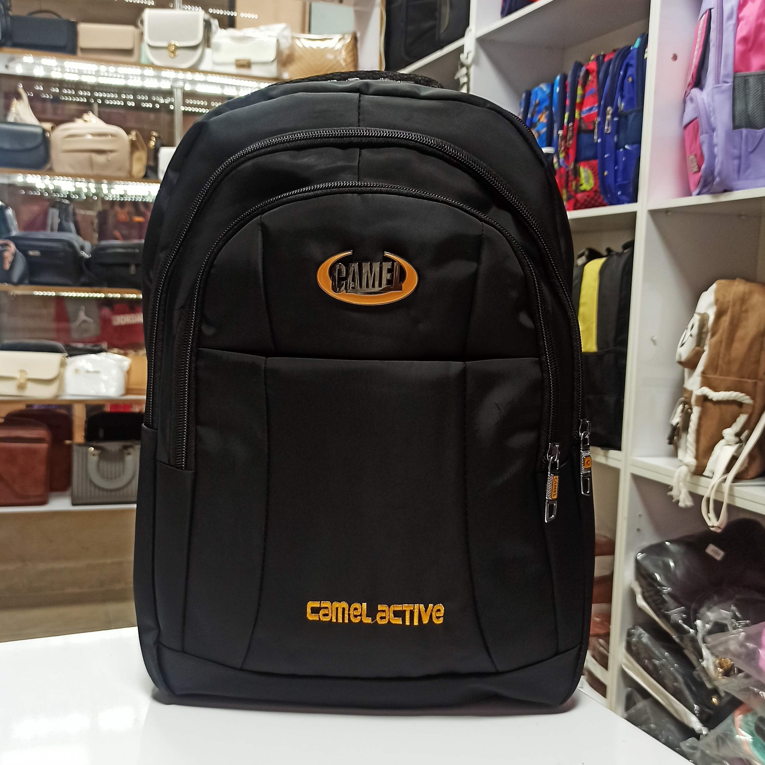 کوله پشتی مشکی برزنتی دیبا Camel
